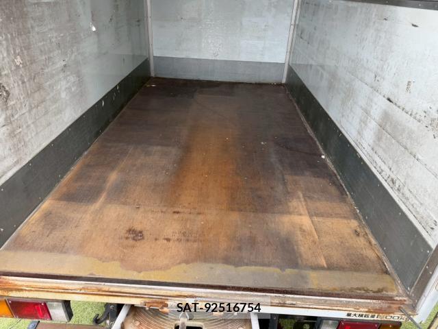Isuzu ELF TRUCK 2014-07 7936982-15