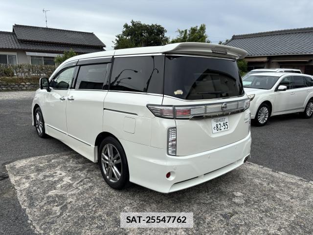 Nissan ELGRAND 2018-11 7935027-1