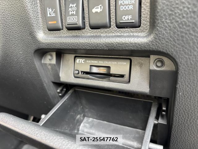 Nissan ELGRAND 2018-11 7935027-10