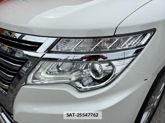 Nissan ELGRAND 2018-11 7935027-15