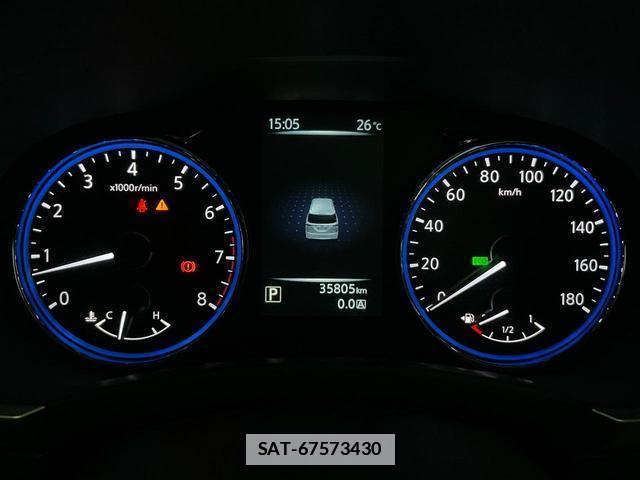 Nissan ELGRAND 2018-04 7936651-11