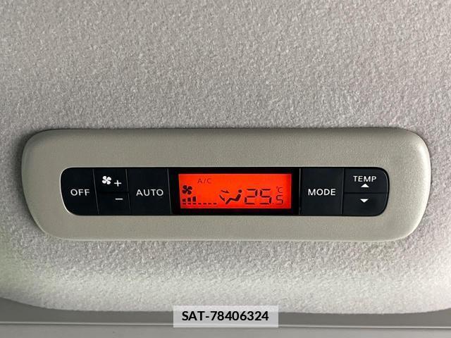 Nissan ELGRAND 2016-09 7936766-4