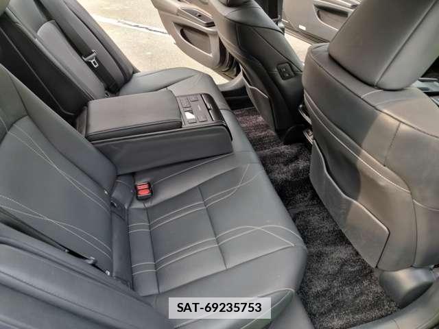 Lexus ES 2019-11 7935039-13