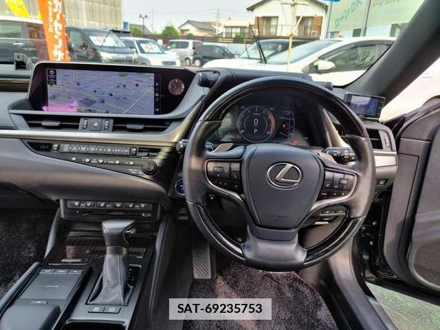 Lexus ES 2019-11 7935039-15