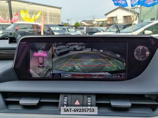 Lexus ES 2019-11 7935039-16