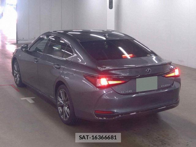 Lexus ES 2018-12 7936561-1