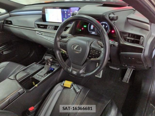 Lexus ES 2018-12 7936561-2