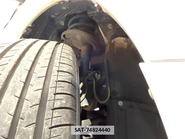 Toyota ESQUIRE 2018-03 7935584-19