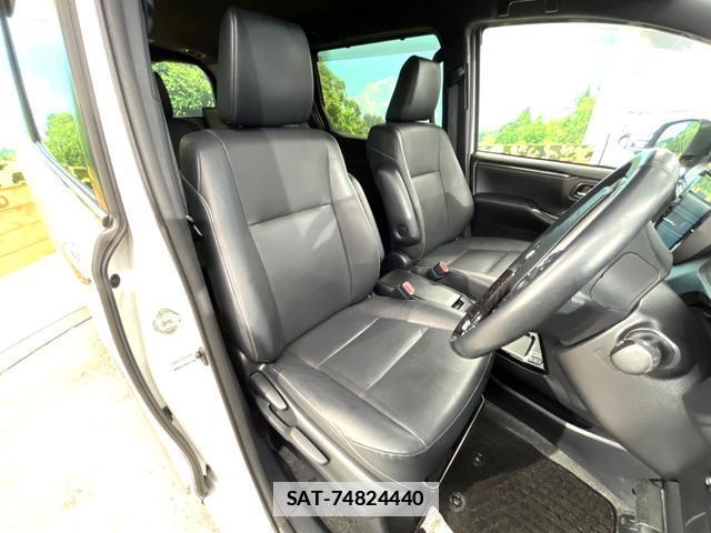 Toyota ESQUIRE 2018-03 7935584-6
