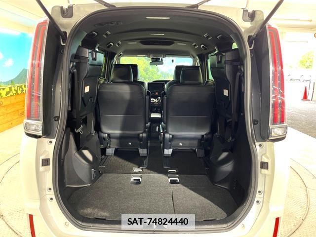 Toyota ESQUIRE 2018-03 7935584-9