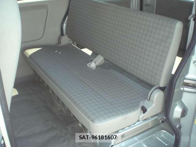 Suzuki EVERY 2007-08 7933994-16