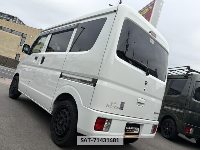 Suzuki EVERY 2023-02 7934373-7