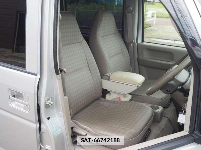 Suzuki EVERY 2010-02 7936255-11