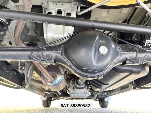Suzuki EVERY 2022-06 7937233-18