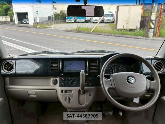 Suzuki EVERY 2012-04 7937284-2