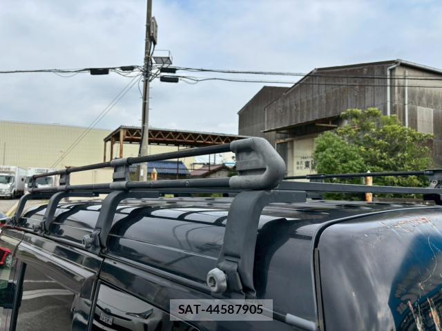 Suzuki EVERY 2012-04 7937284-4
