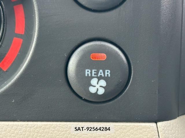 Suzuki EVERY 2012-03 7937285-4