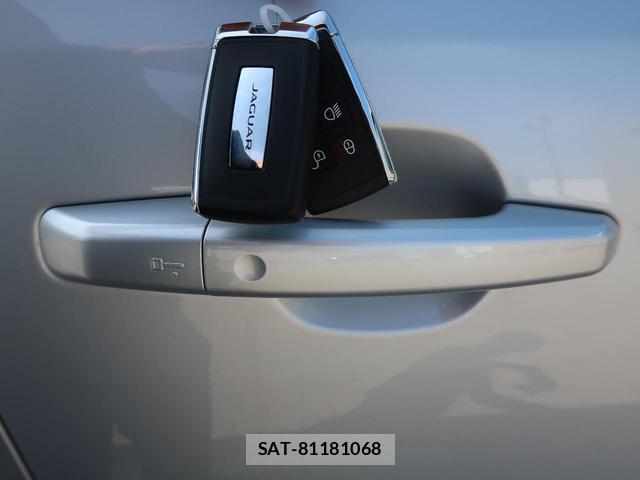 Jaguar F-PACE 2024-05 7934462-14