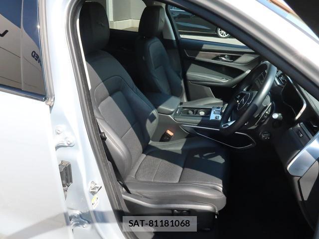 Jaguar F-PACE 2024-05 7934462-18