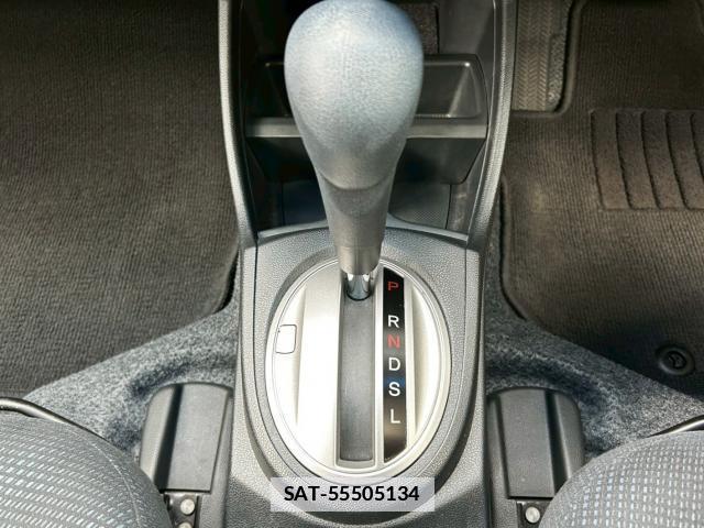 Honda FIT 2013-06 7935478-19