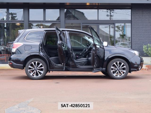 Subaru FORESTER 2018-01 7933813-14