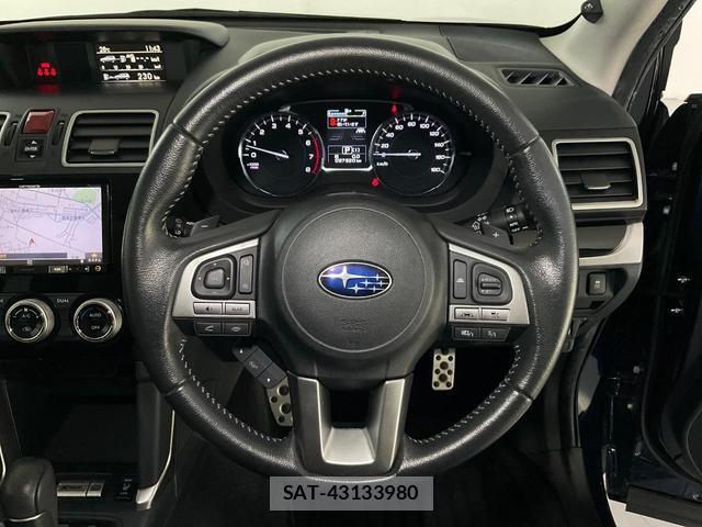 Subaru FORESTER 2018-02 7936647-13