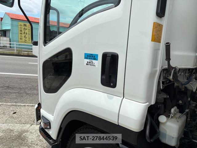Isuzu FORWARD 2017-06 7935860-15