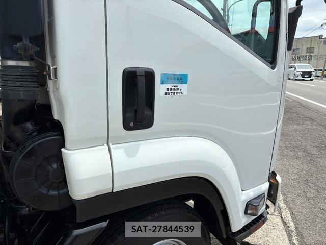Isuzu FORWARD 2017-06 7935860-18