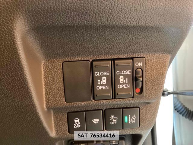 Honda FREED HYBRID 2022-12 7934838-3