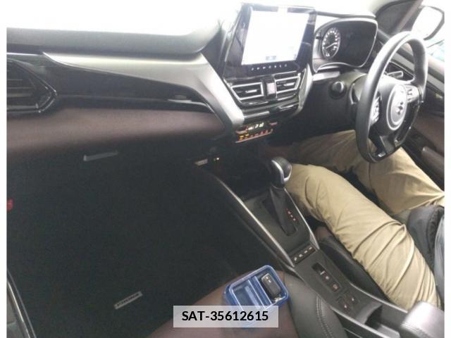 Suzuki Fronx 2025-03 7936623-4