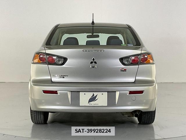 Mitsubishi GALANT FORTIS 2014-12 7936980-8