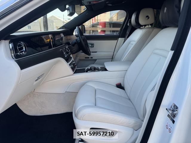 ROLLS-ROYCE GHOST 2021-09 7937437-14