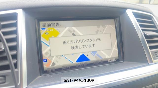 Mercedes Benz GL-CLASS 2013-04 7933999-7