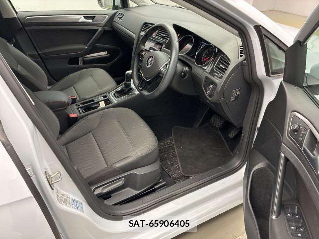VolksWagen GOLF 2018-05 7935996-3