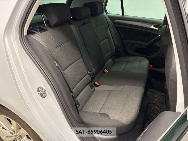 VolksWagen GOLF 2018-05 7935996-7