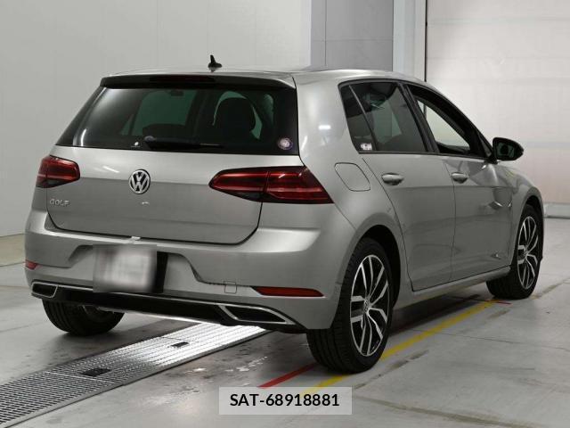 VolksWagen GOLF 2019-09 7936030-1