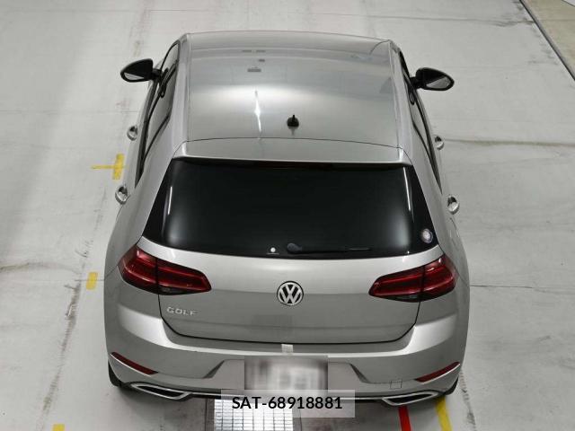 VolksWagen GOLF 2019-09 7936030-11