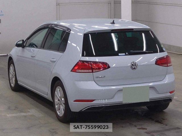 VolksWagen GOLF 2018-03 7936517-5