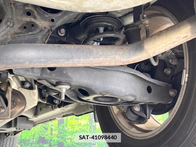 Toyota HARRIER 2016-06 7935239-19