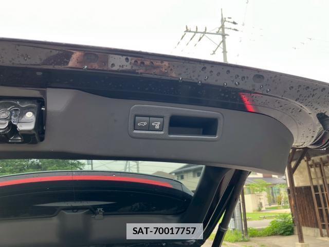 Toyota HARRIER 2022-05 7935254-17