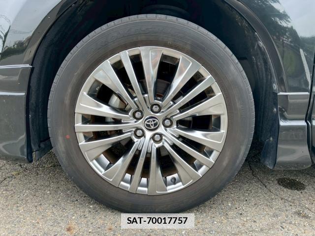 Toyota HARRIER 2022-05 7935254-19