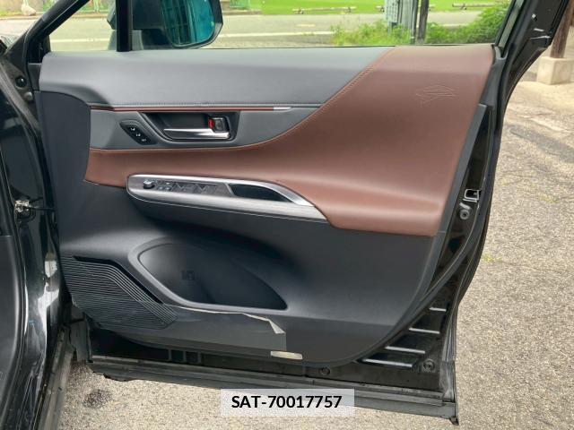 Toyota HARRIER 2022-05 7935254-9