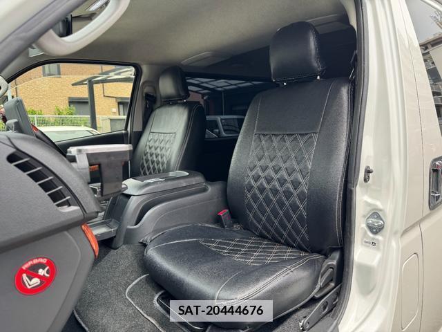 Toyota HIACE VAN 2014-09 7934080-15