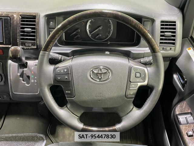 Toyota HIACE VAN 2023-04 7934135-10