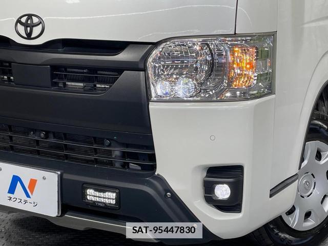 Toyota HIACE VAN 2023-04 7934135-11