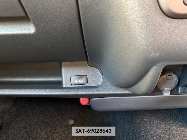 Toyota HIACE VAN 2025-06 7934805-17
