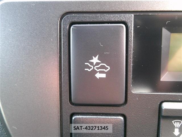 Toyota HIACE VAN 2022-02 7935132-12