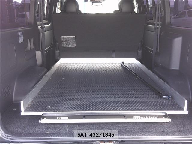 Toyota HIACE VAN 2022-02 7935132-14