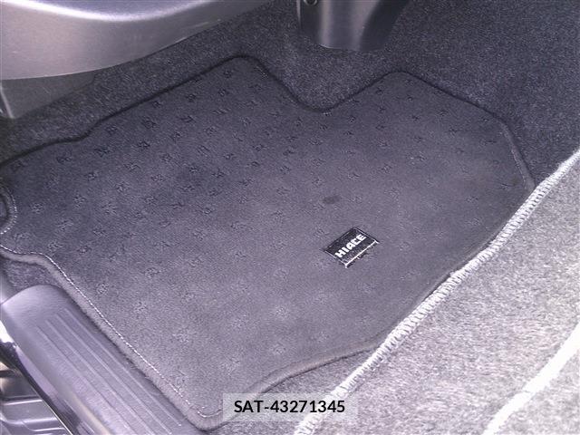 Toyota HIACE VAN 2022-02 7935132-19