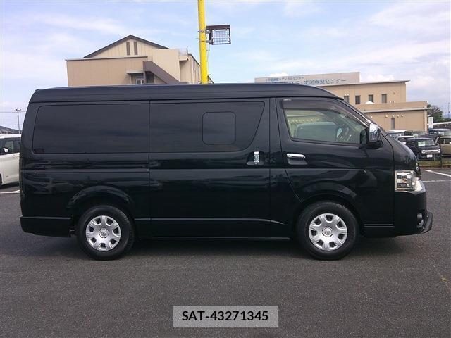 Toyota HIACE VAN 2022-02 7935132-4